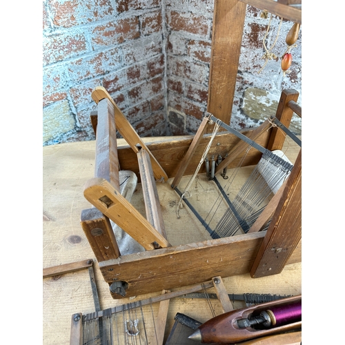 463 - Vintage Miniature / Tabletop Loom