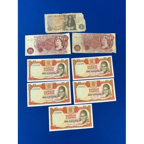 135 - 5 x 1 Kwacha Consecutive Notes, Uncirculated - Birth of The Second Republic 1973. 2 x 10 Shilling No... 