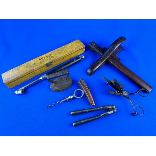 437 - Small Collectable Tools etc including: Dunlop Twin Tyre Pressure Gauge, Bottle Opener, Carpenters Sc... 