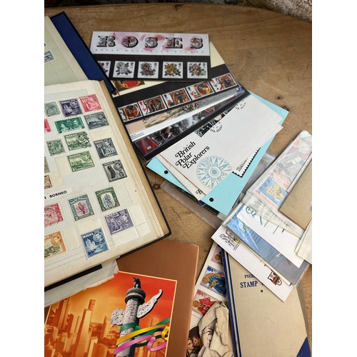 149 - British Commonwealth Stamps & other Worldwide Stamps including China 2001 Mint Stamp Yearbook