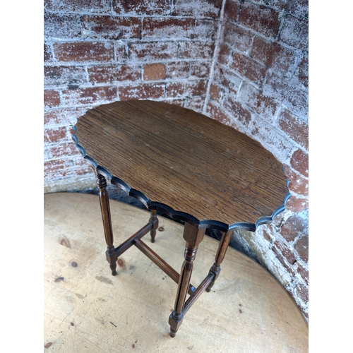 856 - Small Occasional /Lamp Table