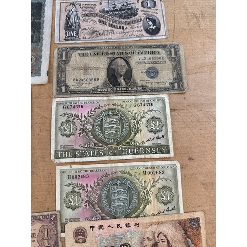 147 - Group of Vintage Worldiwde Bank Notes