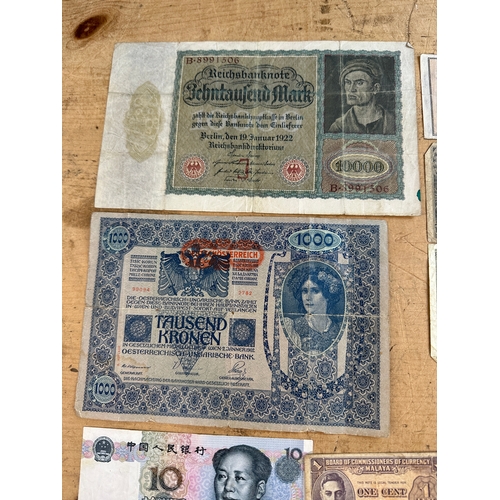 147 - Group of Vintage Worldiwde Bank Notes