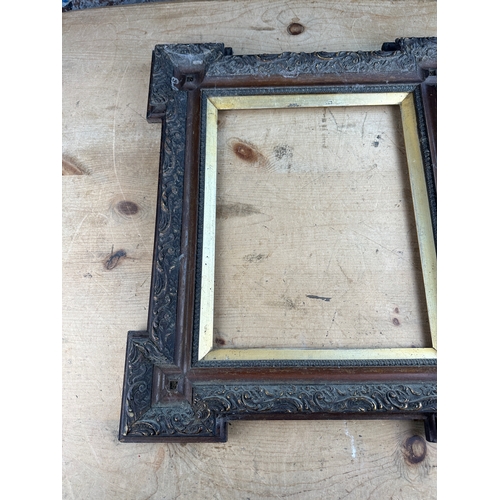 400 - Antique Picture Frame