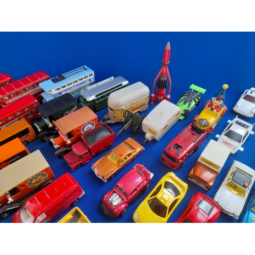 312 - 2 Trays of Small Scale Diecast including Matchbox, Corgi, Hot Wheels etc