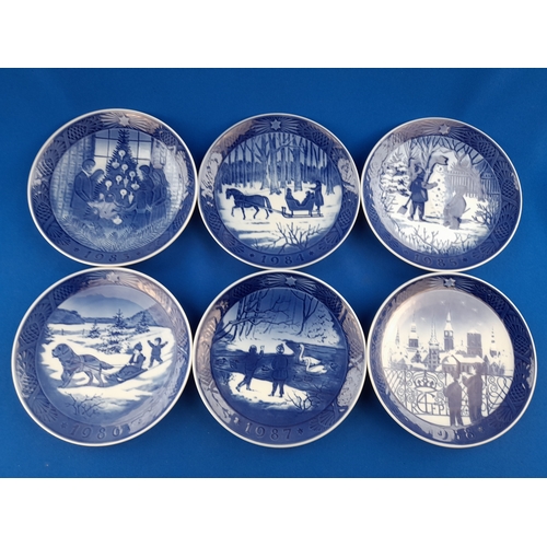 557 - 12 Royal Copenhagen Annual Christmas Plates from 1977 to 1988, 3 Matching Coffee Cans/Cups and Sauce... 