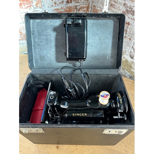 351 - Very Clean Singer 222k Featherweight Portable Sewing Machine with Accessories - working