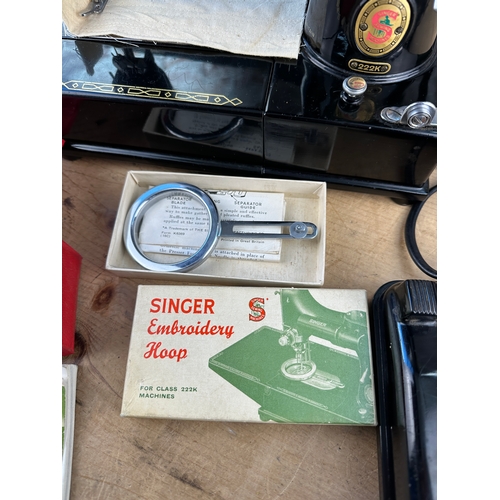 352 - Singer 222k Portable Featherweight Sewing Machine with Accessories in Great Working Order