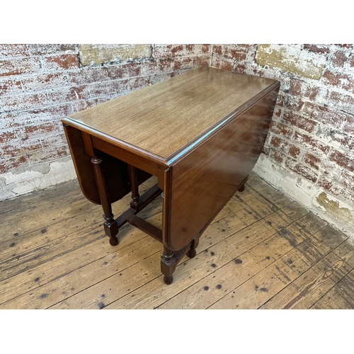 849 - Quality Gate Legged Extending Table - 145 x 98cm extended