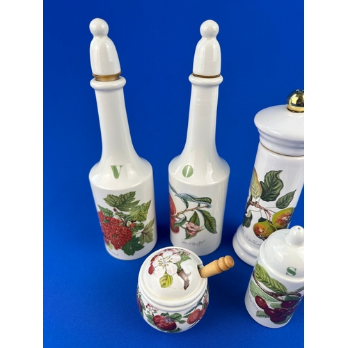 549 - Group of Portmeirion Botanic Garden items including Pepper Grinder