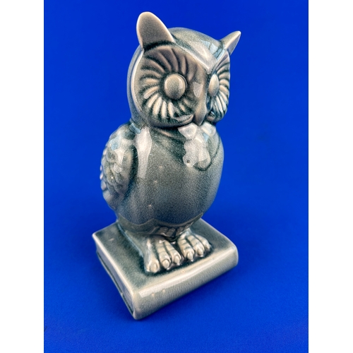 552 - Mid Century Ceramic Owl Figure