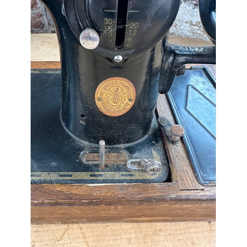 330 - Vintage Singer Sewing Machine a/f