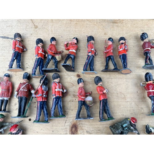 289 - Vintage Lead & Plastic Toy Soldiers