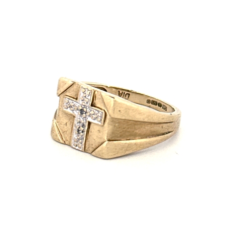 85 - Gents Nine Carat & Diamond Cross Ring. Full Sheffield Hallmarks Maker GA. Also Stamped DIA. Size R. ... 