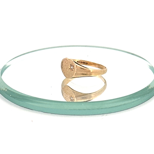 56 - 9 Carat Gold small Heart Signet Ring set with Diamond, size I - 1.1g