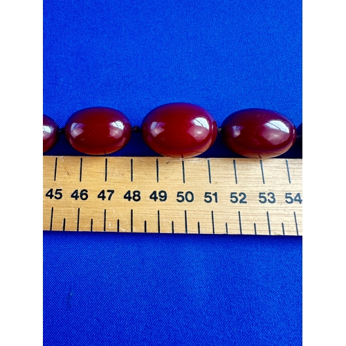 31 - Cherry Amber Bakelite Graduated Bead Necklace with Concealed Screw Clasp - 79g - 99cm Long