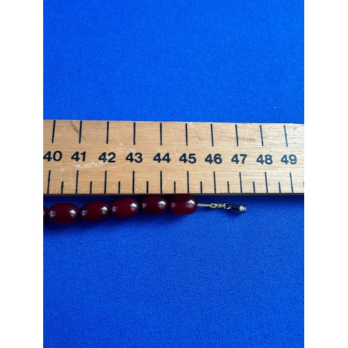 32 - Cherry Amber Bakelite Graduated Bead Necklace - 42.5g - 45cm Long