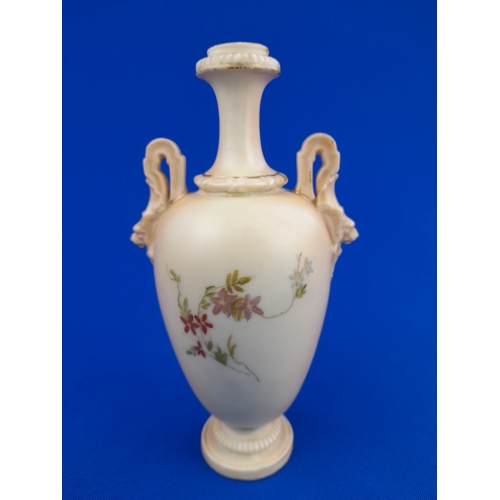 535 - Assorted Ceramic and Glassware Items including Wedgwood, Royal Worcester and Royal Doulton - some pi... 