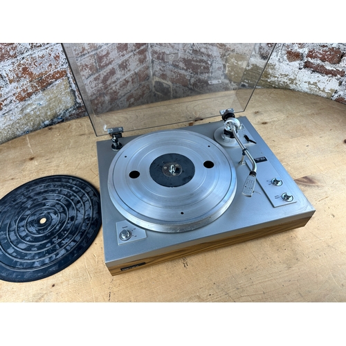 831 - Garrard GT-25P Turntable