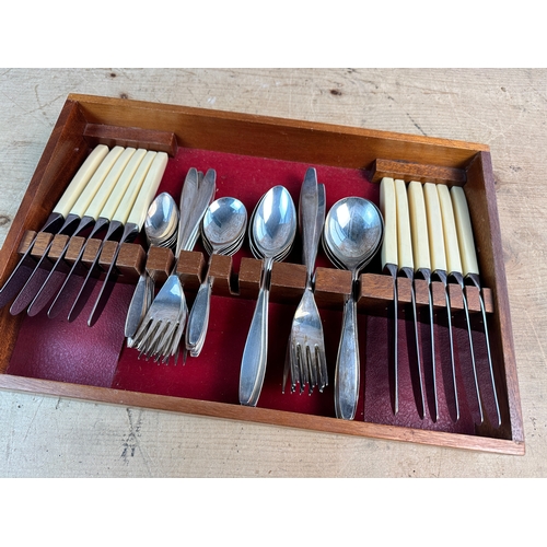 430 - Canteen of Vintage Cutlery