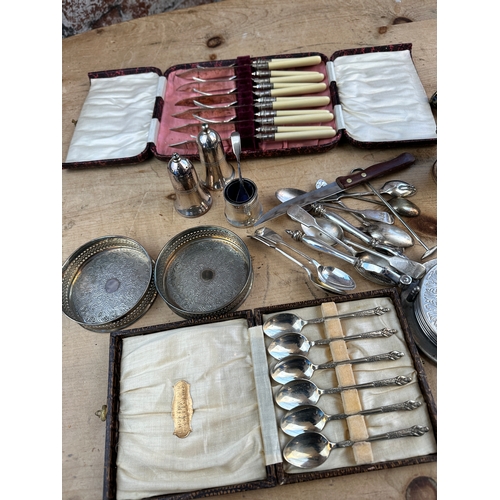 432 - Vintage Flatware & Silver Plated Items