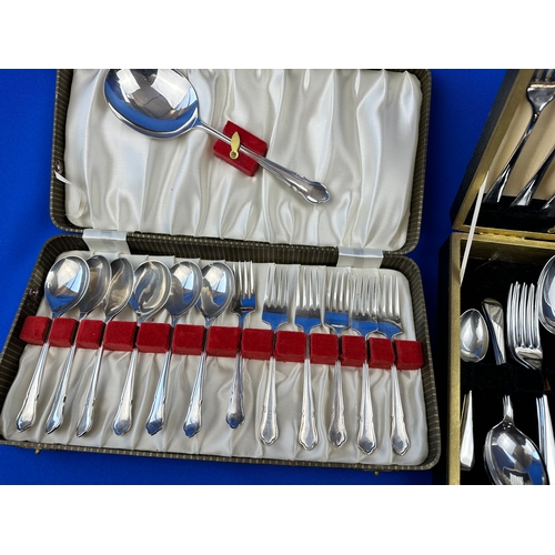 449 - 6 Piece Cutlery Canteen, Boxed & Loose Flatware, Please see all pictures