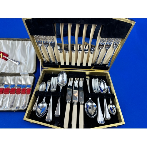 449 - 6 Piece Cutlery Canteen, Boxed & Loose Flatware, Please see all pictures