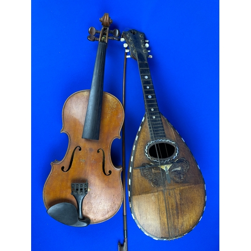 822 - vintage Mandolin and Violin for Restortion or Decoration