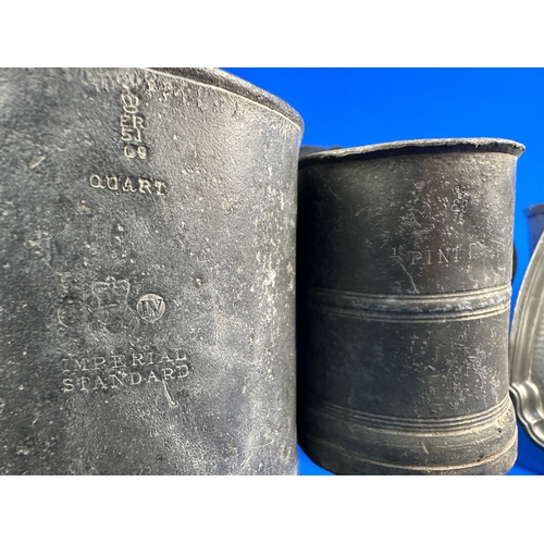 444 - Good Selection of Antique Metalware and Pewter inc. Early Pint and Quart Pots, Copper and Pewer Teap... 