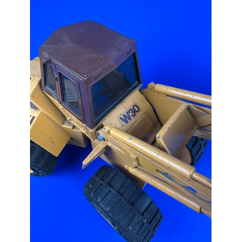 257 - Case W30 Wheel Loader - 1:16 Scale Diecast by ERTL