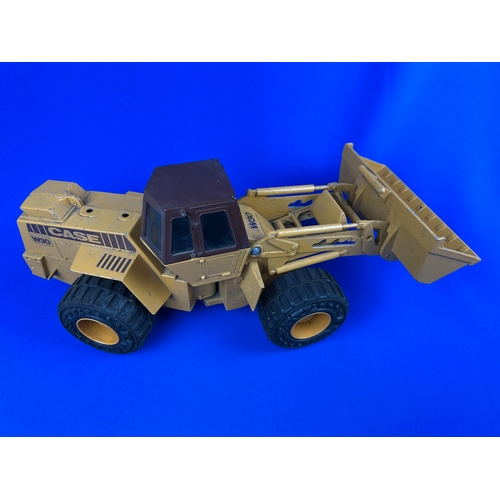 257 - Case W30 Wheel Loader - 1:16 Scale Diecast by ERTL