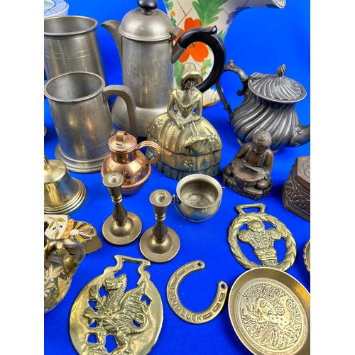 408 - Group of Small Collectables, Ceramics, Glass & Metalware