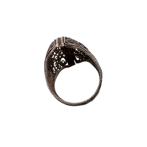 141 - Unusual Filigree Silver Ring Size S, 5.3g