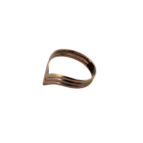 187 - Nine Carat Gold Tri Colour Wishbone Ring, size N, 1g