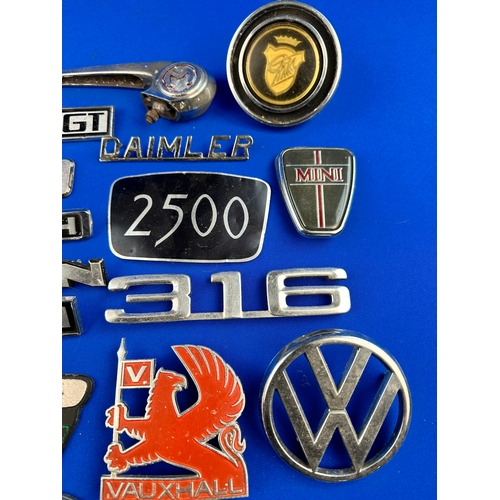 357 - Automobilia - Group of Vintage Car Badges