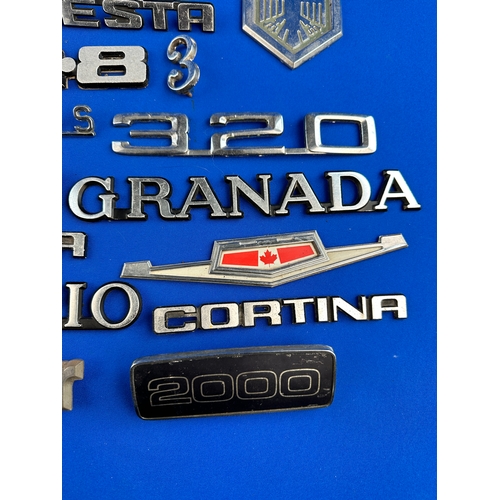 358 - Automobilia - Group of Vintage Car Badges