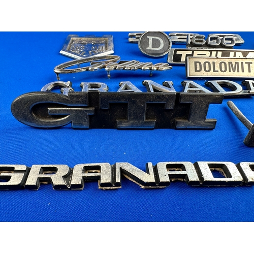 360 - Automobilia - Group of Vintage Car Badges