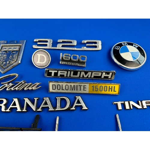 360 - Automobilia - Group of Vintage Car Badges