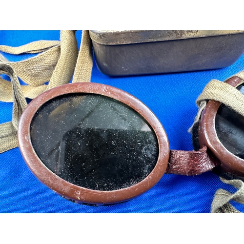 378 - WW2 British Army Tinted Desert Dust Goggles