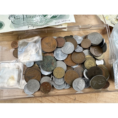 220 - Worldwide Vintage Coins Currency & Bank Notes