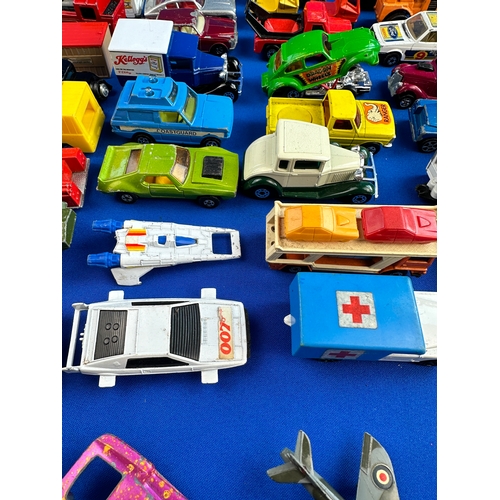 250 - Quantity of Playworn Diecast Car etc. including: Matchbox, Corgi, Hotwheels, Majorette etc.