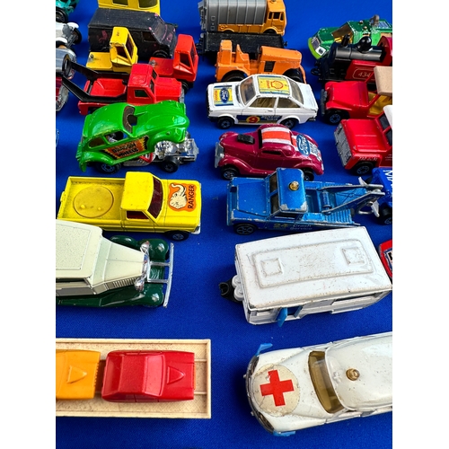 250 - Quantity of Playworn Diecast Car etc. including: Matchbox, Corgi, Hotwheels, Majorette etc.