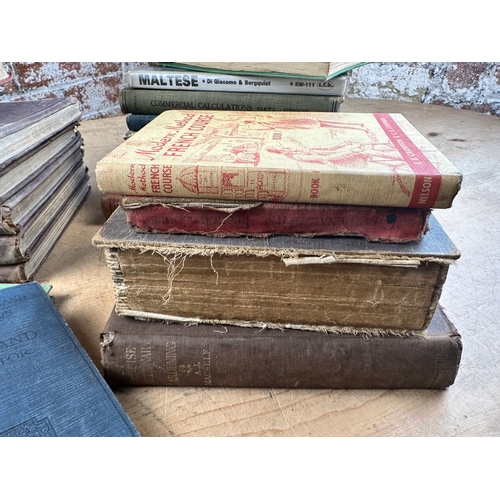 678 - Group of Vintage Books