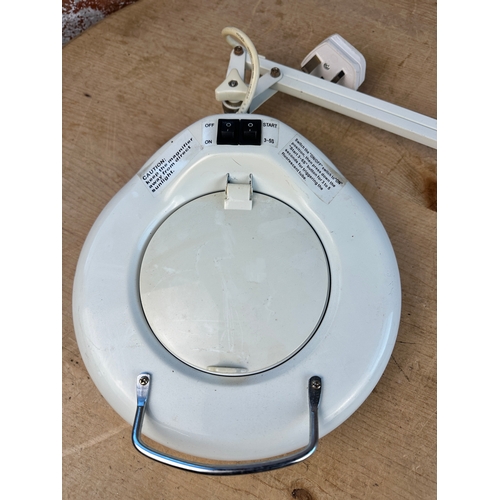 709 - Daylight Fluorescent Magnifying Lamp