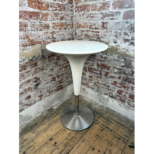 734 - Italian designer Stefano Giovannoni Bombo Table