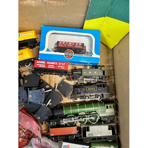 389 - Box of Hornby Trains & Rolling Stock etc.