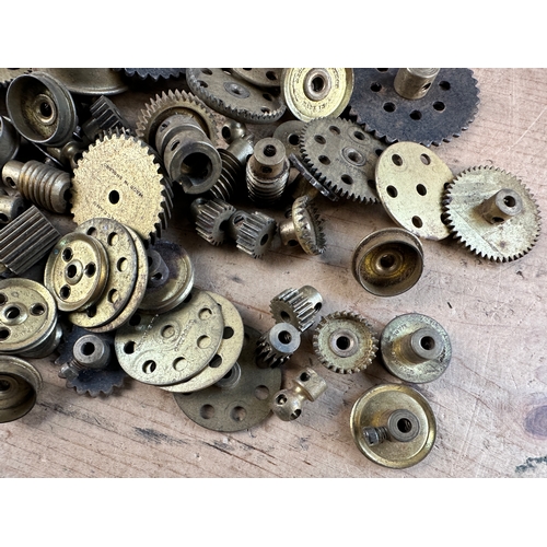 400 - Rare & Unusual Size Meccano Cogs & Gears