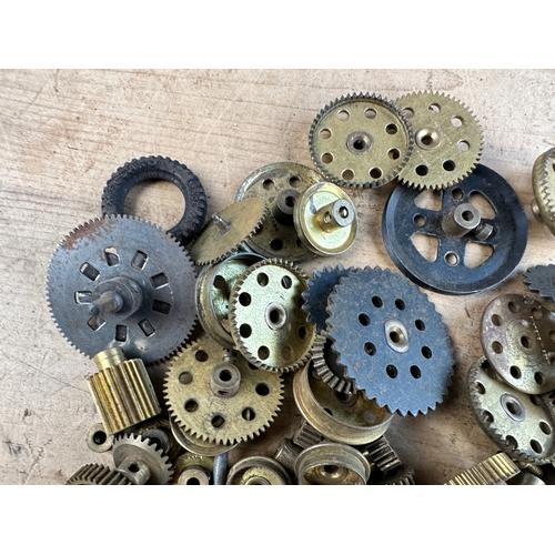 400 - Rare & Unusual Size Meccano Cogs & Gears