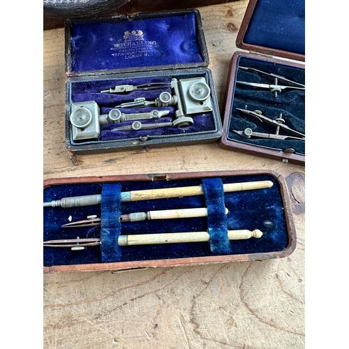 488 - Suitcase Containing Vintager Technical & Mathematical Drawing Tools