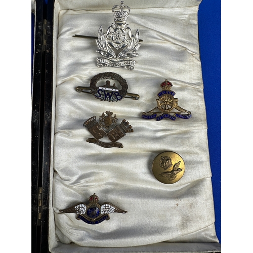 510 - Group of Collectable Military Badges